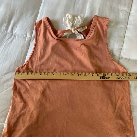 SOLD✨3/$8✨Entro Pink and White Ruffle Tank Top - Picture 7 of 7